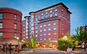 Courtyard By Marriott Boston Brookline